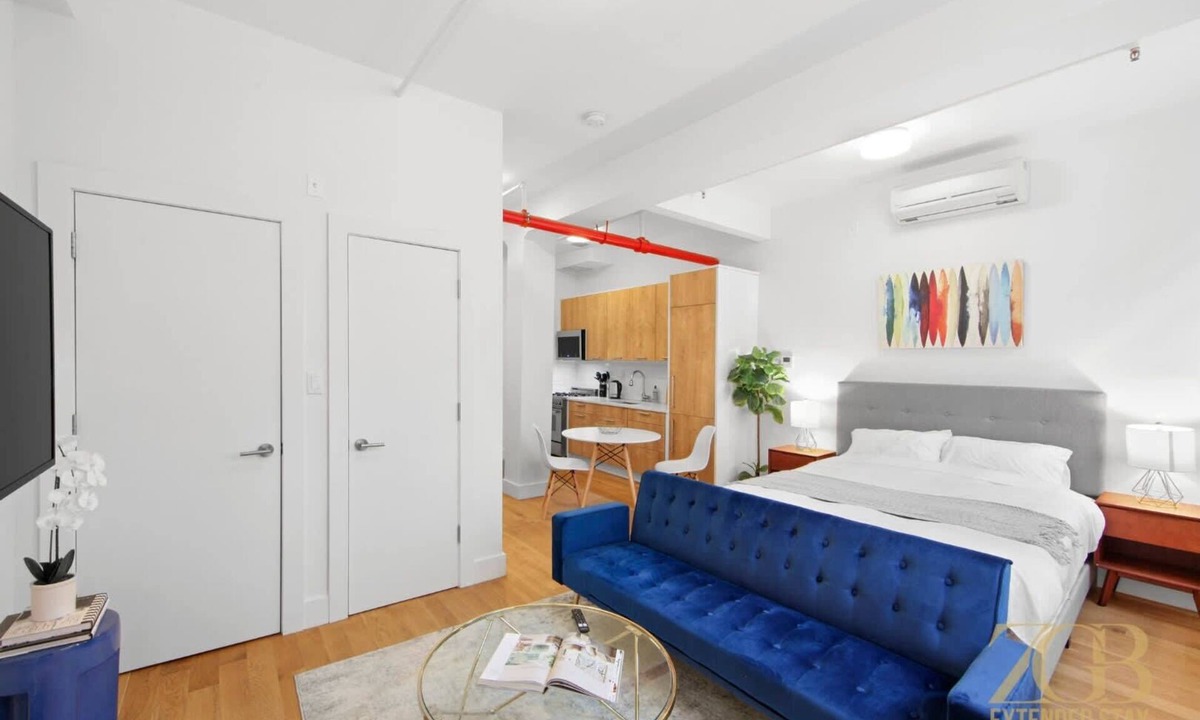Hell's Kitchen Apartment | Renovated Studio in Midtown w/Laundry & Elevator