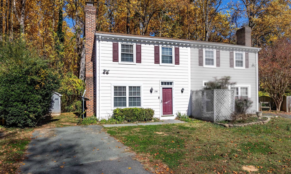 Rio House | Renovated TH in a quiet neighborhood close to most amenities