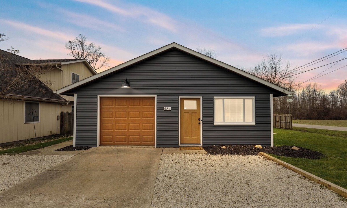 Chippewa Lake House | Renovated, Walk to the Lake, Firepit & Pet Friendly
