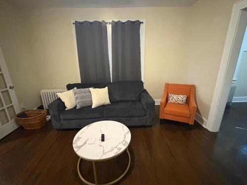 Lower Vailsburg Apartment | Rest Assured 3 bedroom near airport