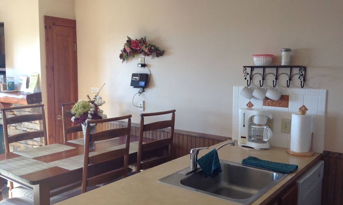 Edray Condo | Rimfire Lodge 307 - Deluxe Full Studio with Full Kitchen, Sleeps 4