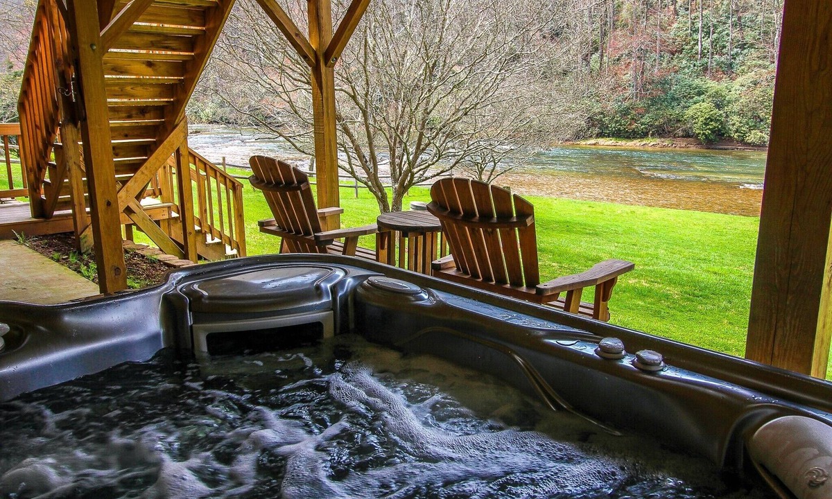 Jefferson Cabin | River's Edge: Waterfront Mountain Getaway w/Hot Tub, Ping Pong & Deck
