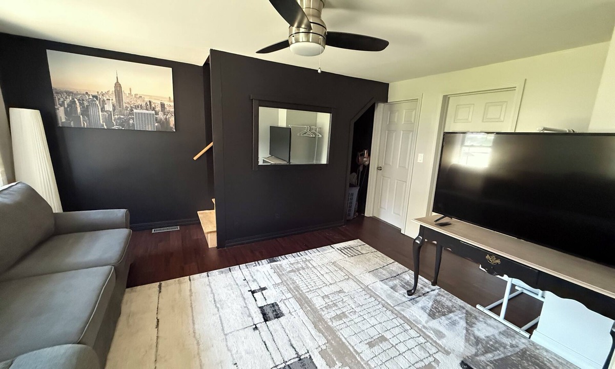 Montague Apartment | Riverfront 2 floors 2 Bedrooms
