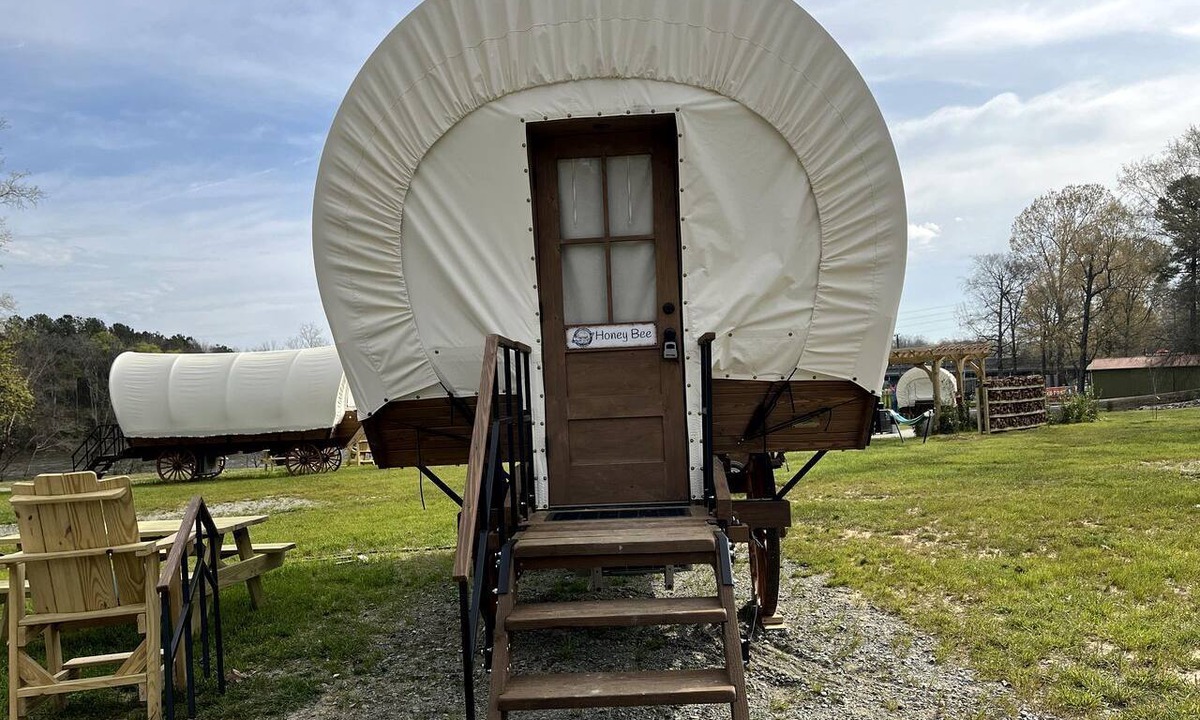 Lillington House | Riverfront Glamping on Cape Fear River in Lillington, North Carolina