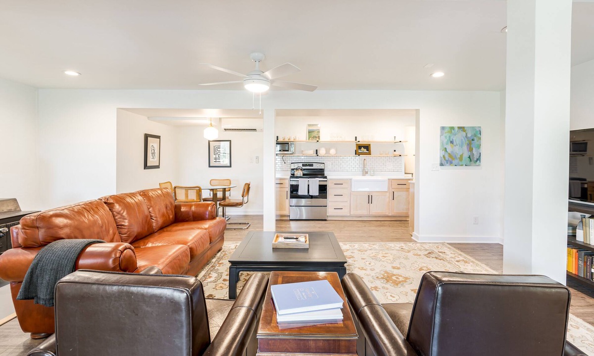 Middletown House | Riverfront Oasis with Mountain Views, close to town