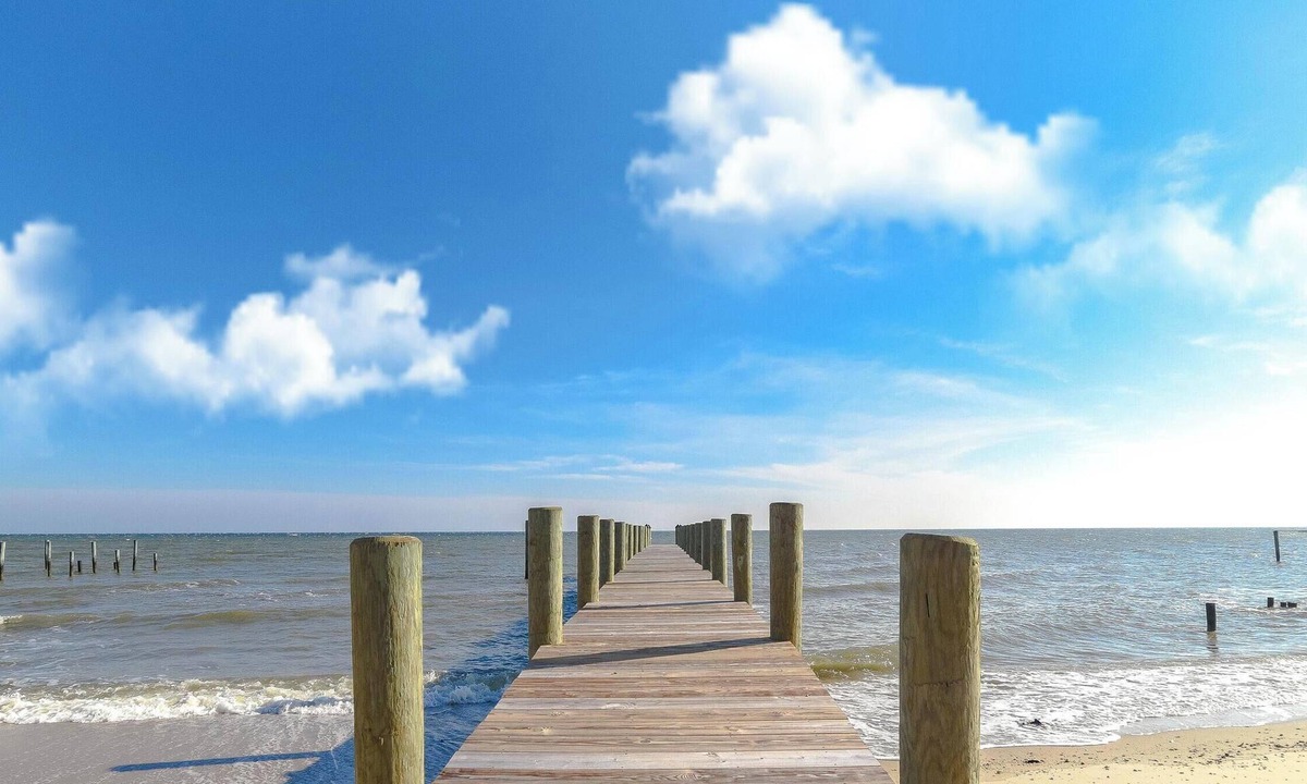 Point Lookout Cottage | Rodo Beach Cottage - Dog Friendly Private Beach with Pier - Tesla Charger