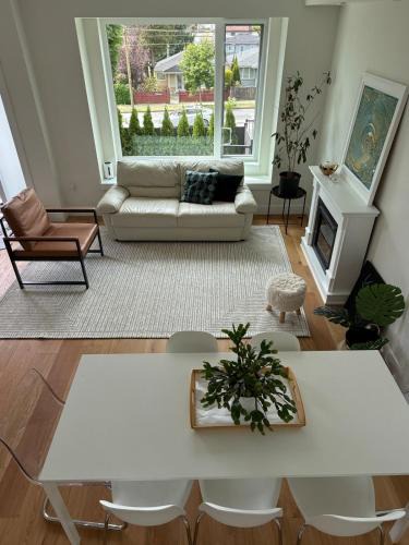 Hastings Villa | Roger & May's Cabin