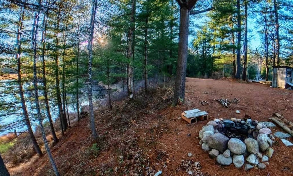 Glenfield Cabin | Romantic dome retreat with private pond