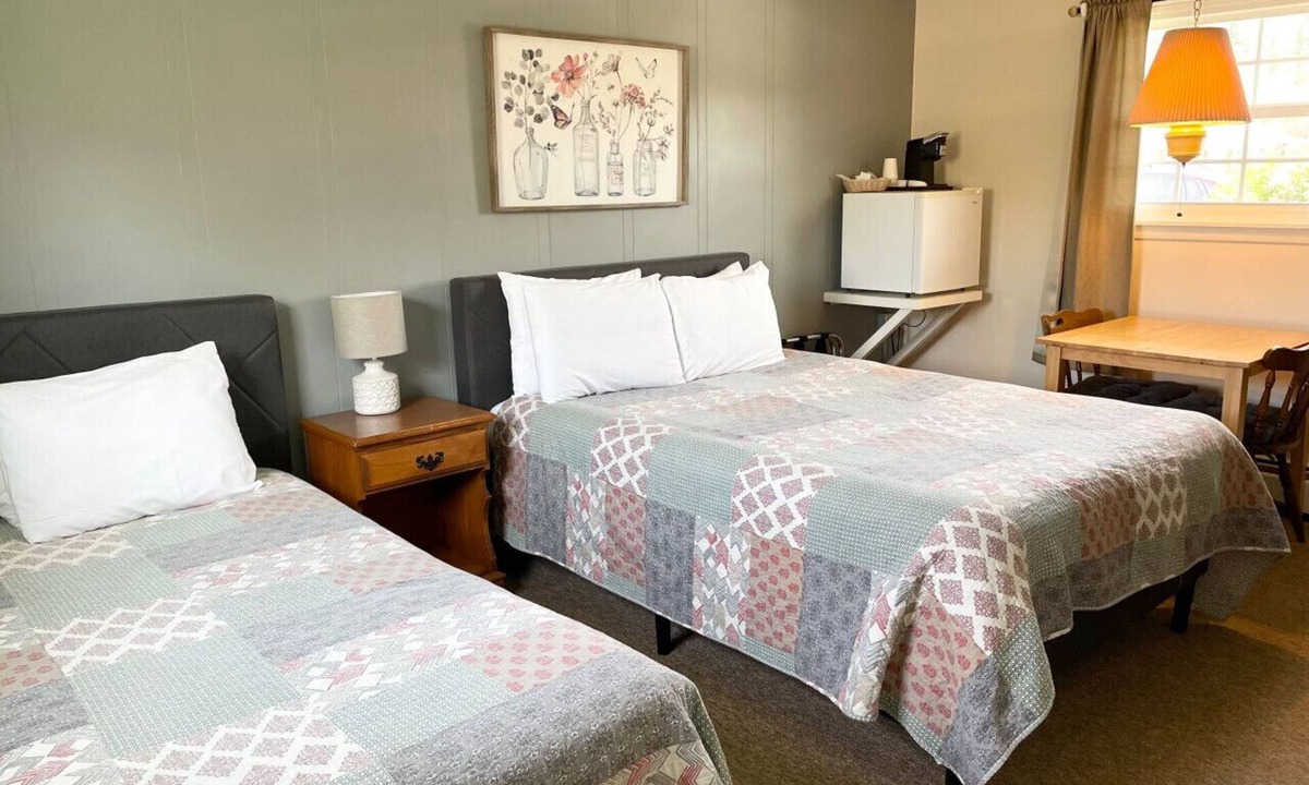Manchester Center Bed & Breakfast | Room 2, double room - sleeps 4
