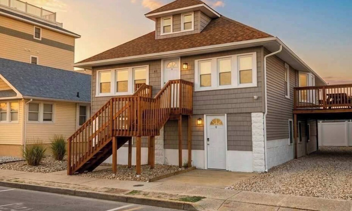 Seaside Heights House | Room for Everyone! 8BR Ocean Block Beach House