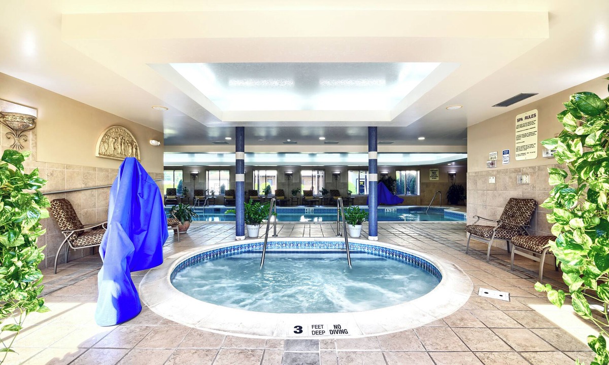 Ballston Spa Hotel | Roosevelt Inn and Suites Saratoga Springs