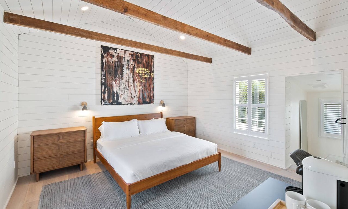 North Downtown Hotel | Rose Jean Boutique Hotel - Room #4 | One Block to Downtown Mall
