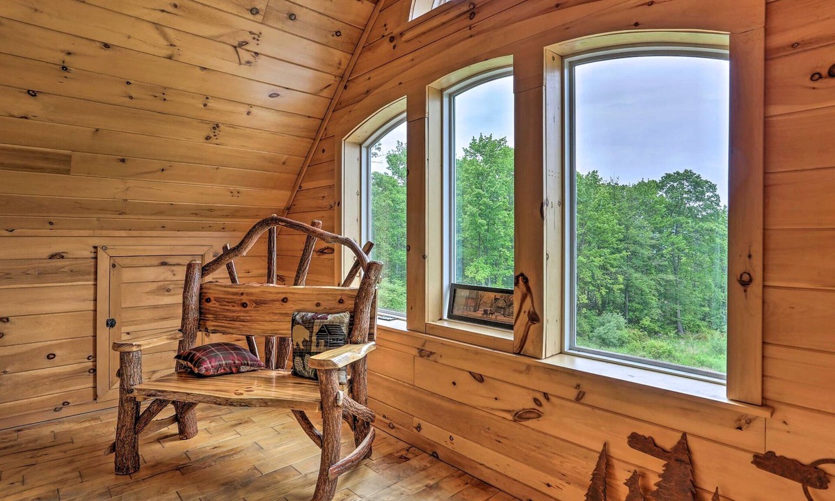 Blakely House | Rustic Cabin in the Woods | Peaceful Nature Escape