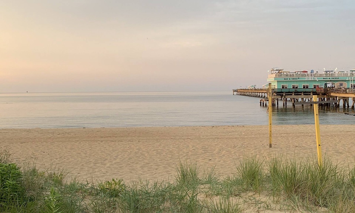 Willoughby Spit House | Rustic Ocean View Beach House - BEST Location in Ocean View! 2 bed/1 bath House