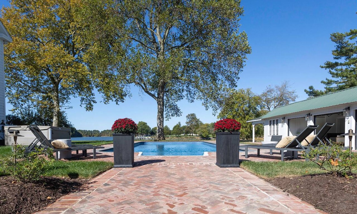 Unionville House | Sail Cove | an ESVR property