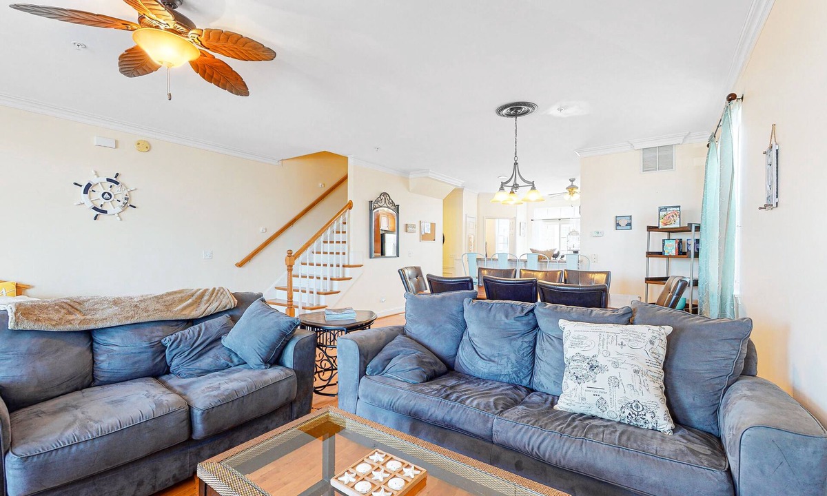 Ocean City House | Saint Louis Ave townhouse central AC & private washer/dryer - near the ocean