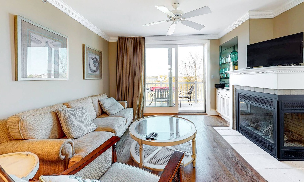 Fenwick Island House | Salt Meadows Townhouse w/ Shared Pool & Free WiFi - Walk to the Beach!