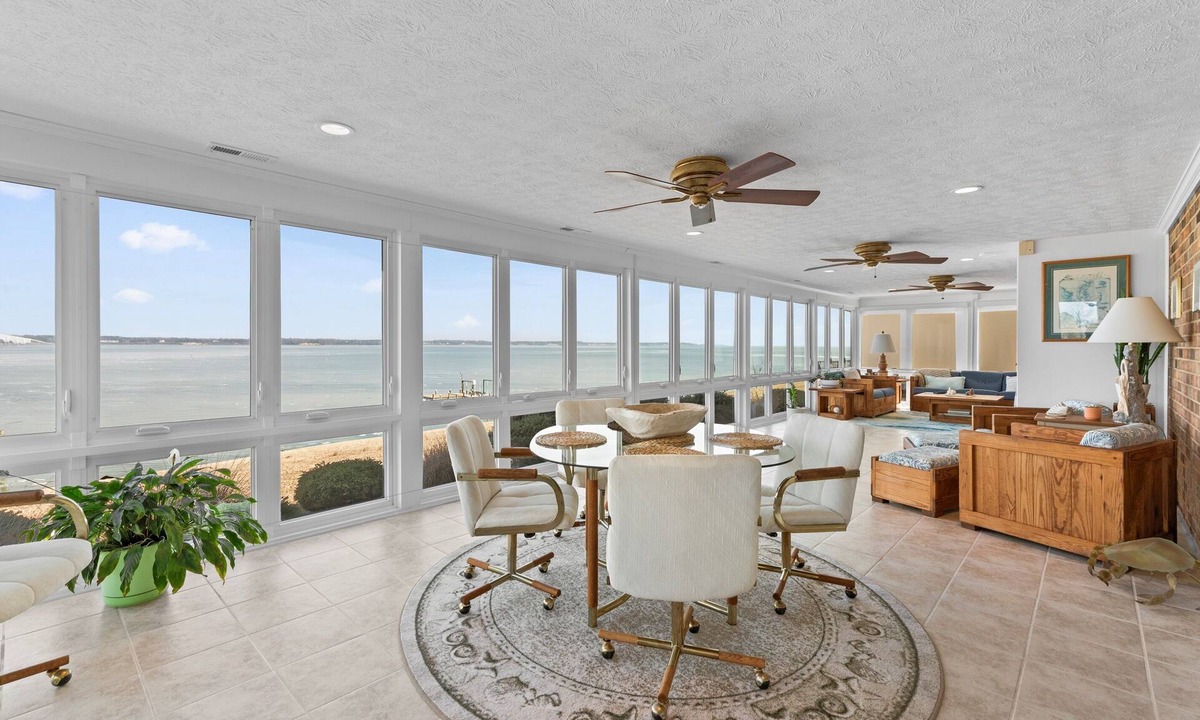Topping House | Salt Therapy | Riverfront 4BR Peaceful Haven