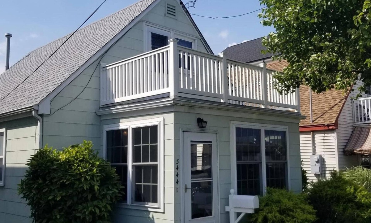 South End House | Sandcastle park! Basketball, Tennis, beach, mini golf, ice cream & restaurants!