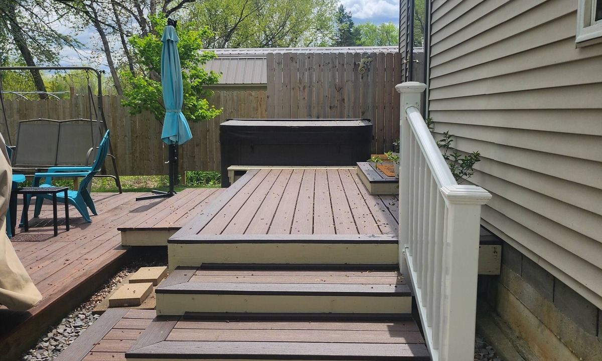 Schuylerville Apartment | Saratoga racing season! Stay in a Beautiful 2 Bedroom 2 Bath waterfront home.
