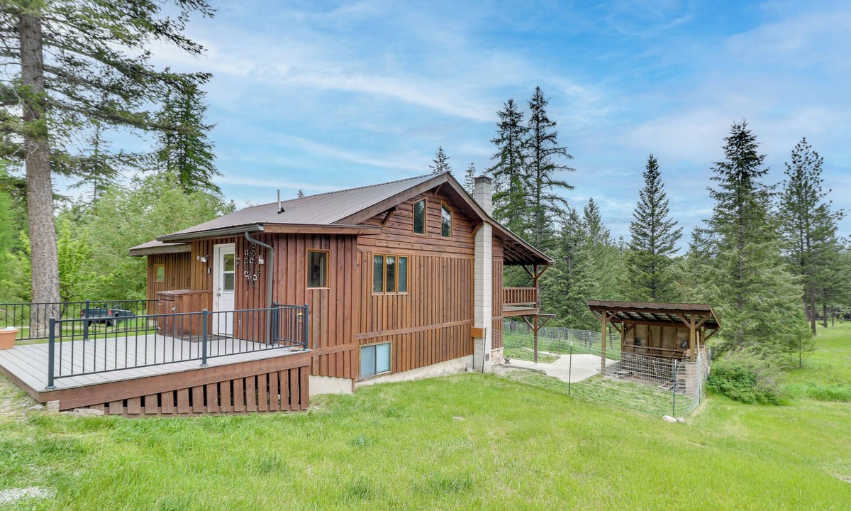 Rexford House | Scenic Kootenai Forest Home w/Outdoor Living Area