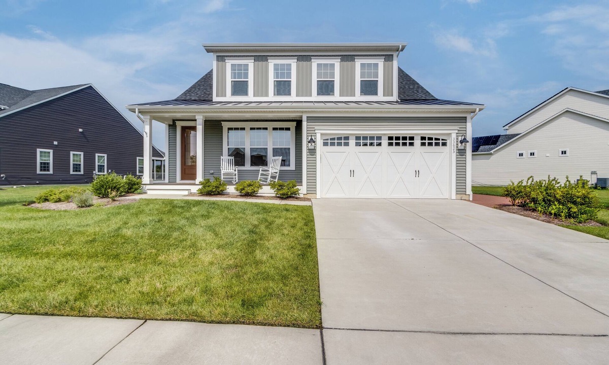 Lewes House | Sea Foam Sanctuary- Coastal Club- 4BR home w/fenced backyard-pet friendly, pool