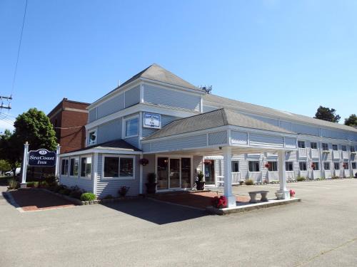 Hyannis Hotel | SeaCoast Inn