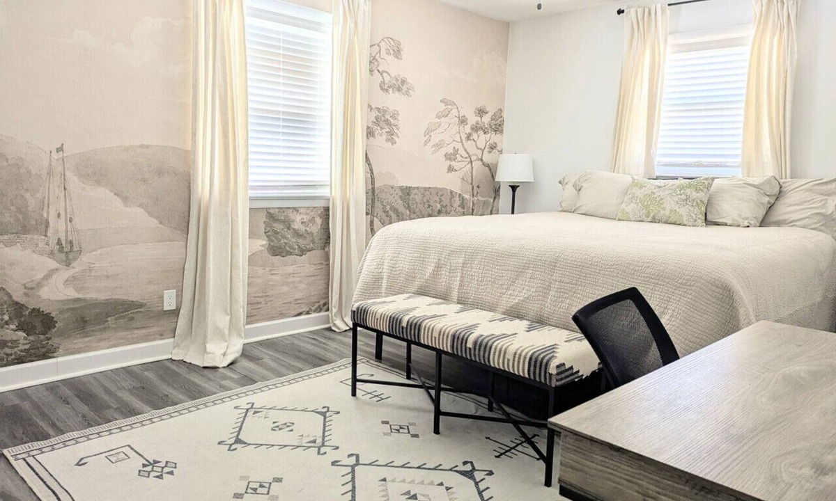 Villas House | Seahorse Ranch, King bed, Two blocks from Beach