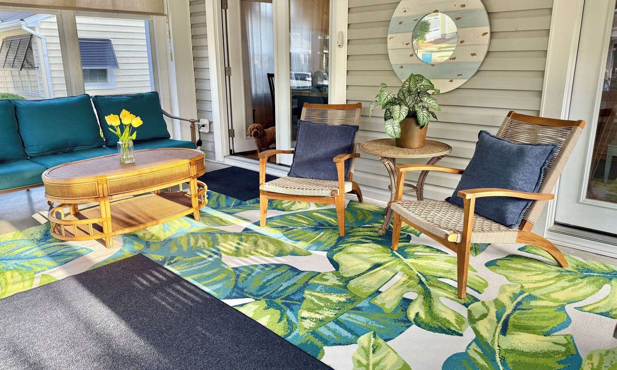 Country Club Estates House | SeaLaVie - In town, Great Porch, WALK to Beach, 3 night stays available!