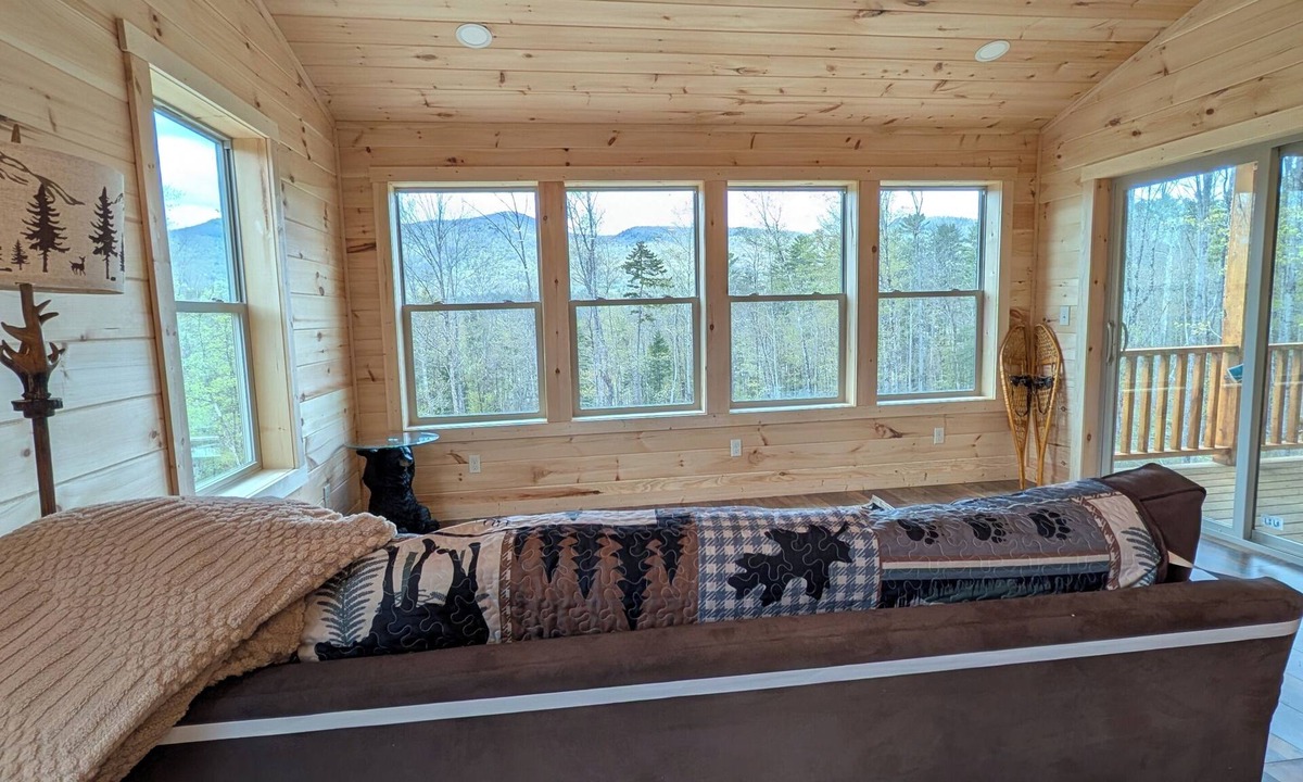 Wells Cabin | Secluded Adirondack Cabin w/ Hot Tub & Mountain Views 3BR