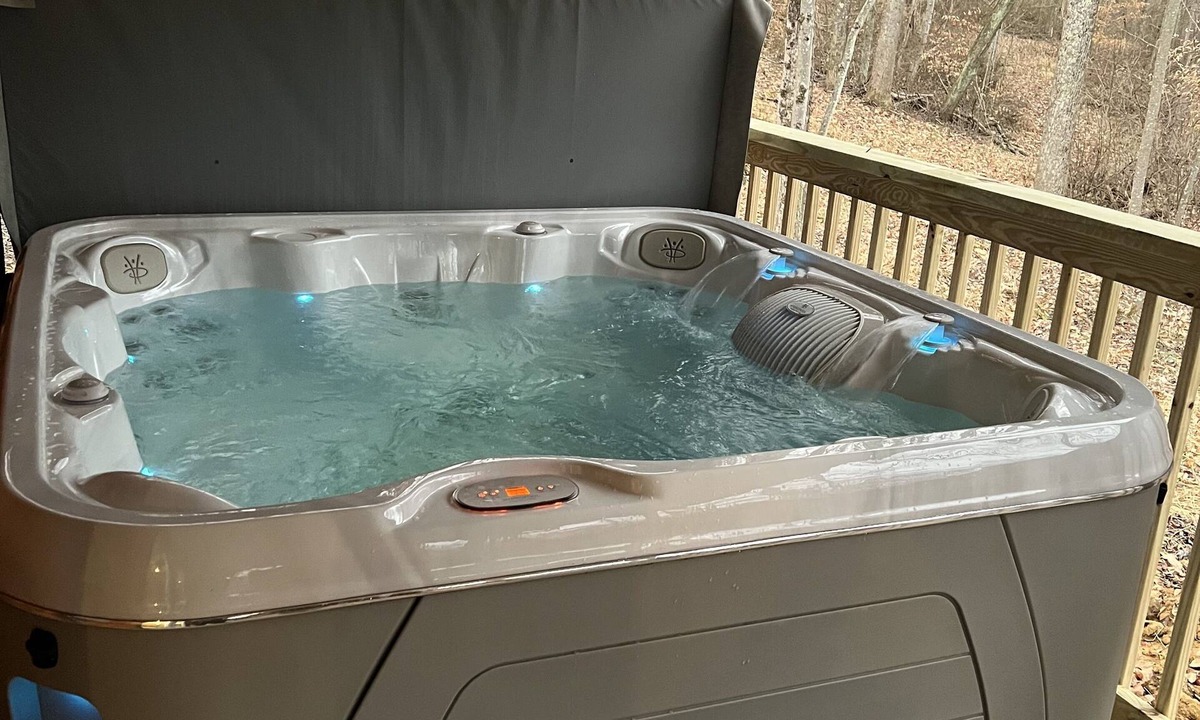 Logan Cabin | Secluded and close to all attractions. No cleaning fees!
