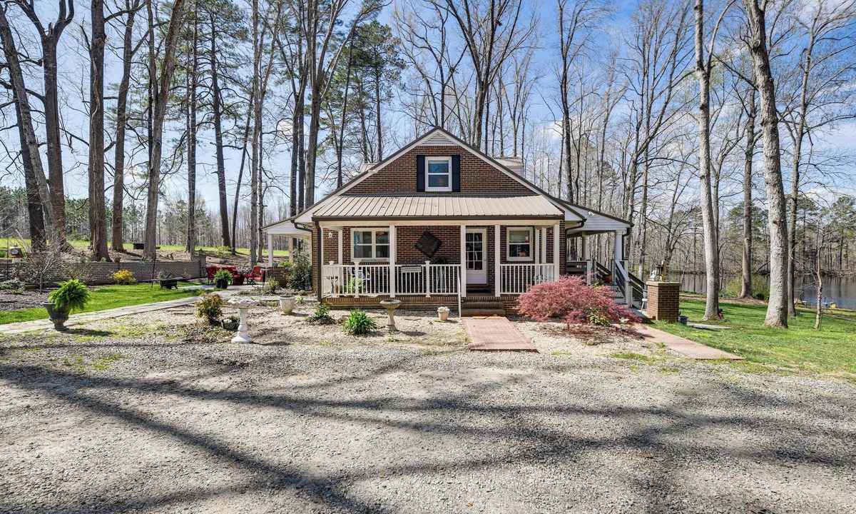 Wilsons House | Secluded Home w/2-Acre Fishing Pond
