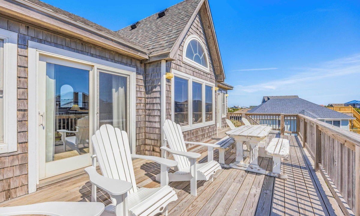 Salvo House | Semi-Oceanfront Home w/Hot Tub, Smart TVs, Beach Nearby. Fit for a Beachcomber!