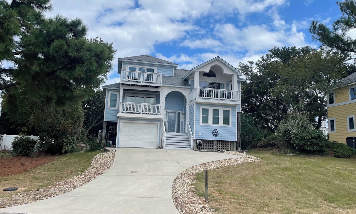 Monteray Shores House | Semi-sound front, private pool- optional heat, hot tub, corn-hole court, views