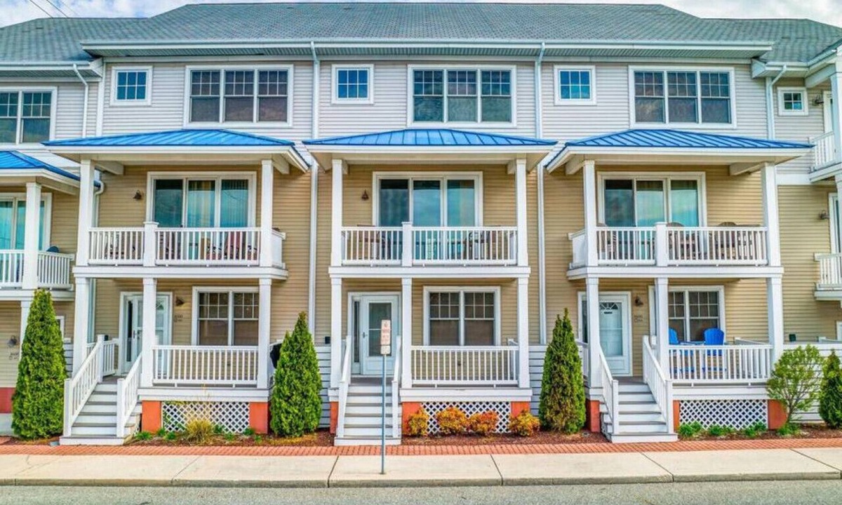 Ocean City Villa | Seniors welcome! Large Townhouse near Boardwalk and Beach!