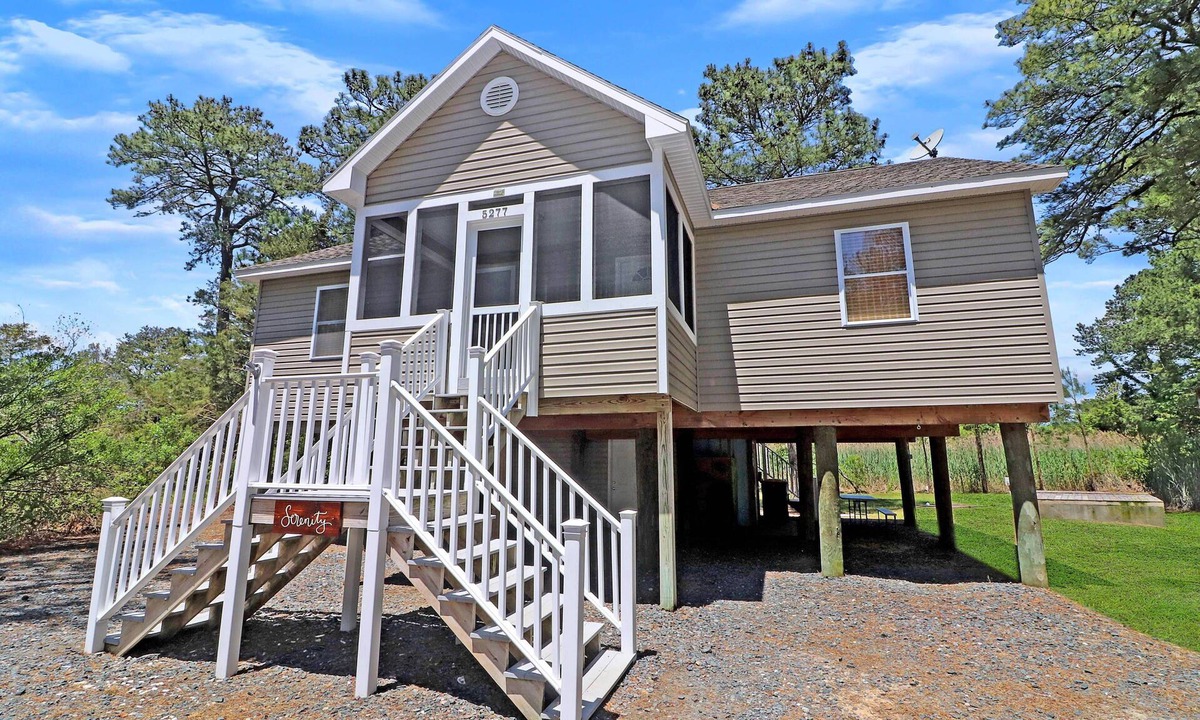 Deep Hole House | Serenity at Oyster Bay | Screened Porch, Preserve Views + Near Water Access, Firepit