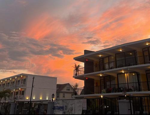 North Wildwood Apartment | Settle In the Sun at The Carideon Family Resort