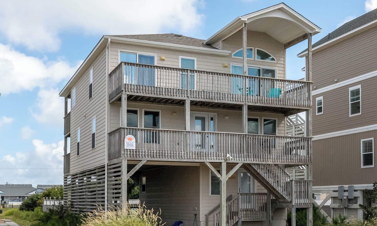 Nags Head House | Shell Town – Nags Head MP 16, Ocean View, 360 Yds to Beach, Pool, Hot Tub, Flex Stays