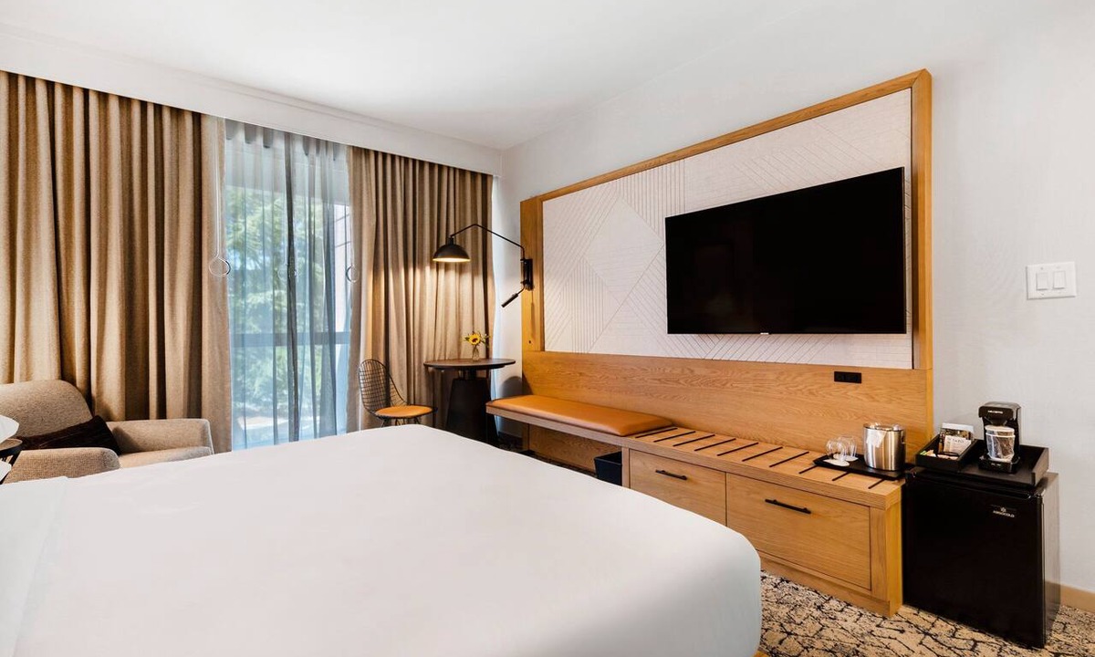 Chapel Hill Hotel | Sheraton Chapel Hill Hotel