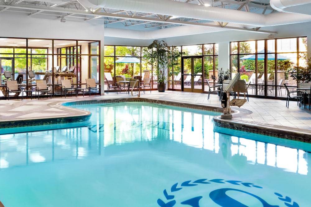 South Shore Hotel | Sheraton Pittsburgh Hotel at Station Square