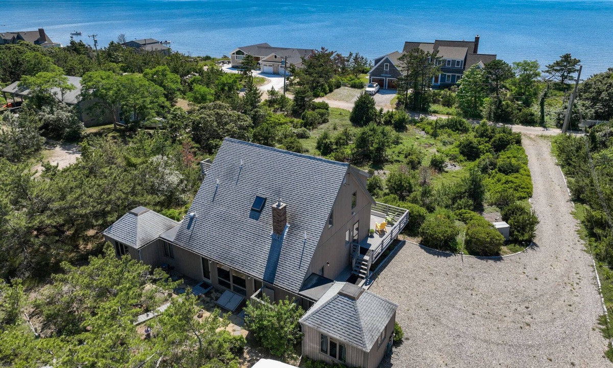 North Eastham House | Short Walk to Private Association Beach - Cape Cod Bay