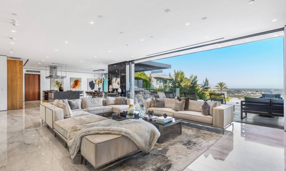 The Bird Streets Villa | Sierra Mar
