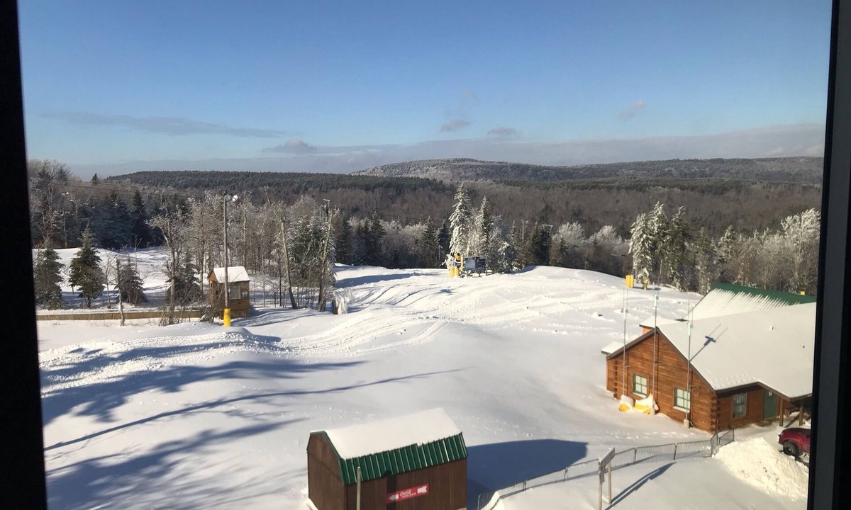 Snowshoe Condo | Silver Creek 2 Bedroom slope view!