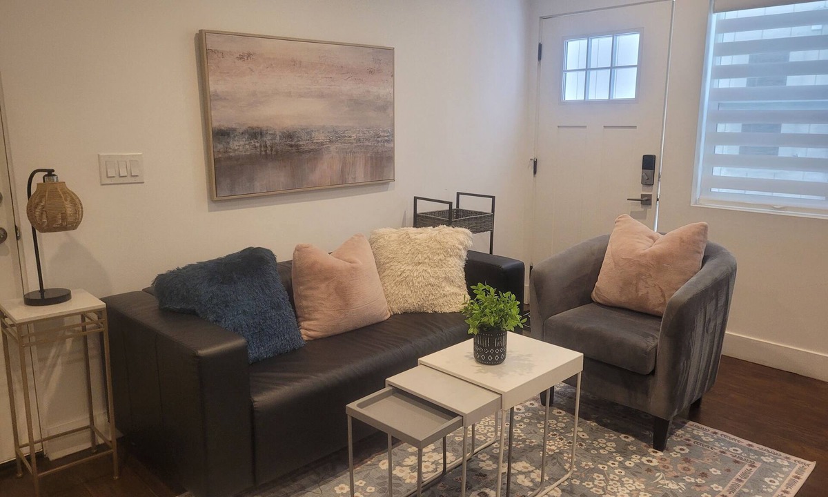 Silver Strand Apartment | 🏖Silverstrand Bungalow 1 bd/1b Beach apt. 4 minute walk to surf. Private patio