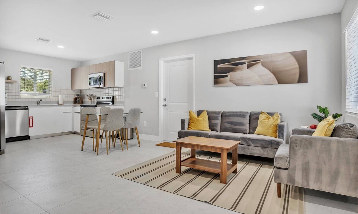Downtown Fort Lauderdale House | Sistrunk Shades Villas #2 Brand New Townhome in Downtown Fort Lauderdale Florida