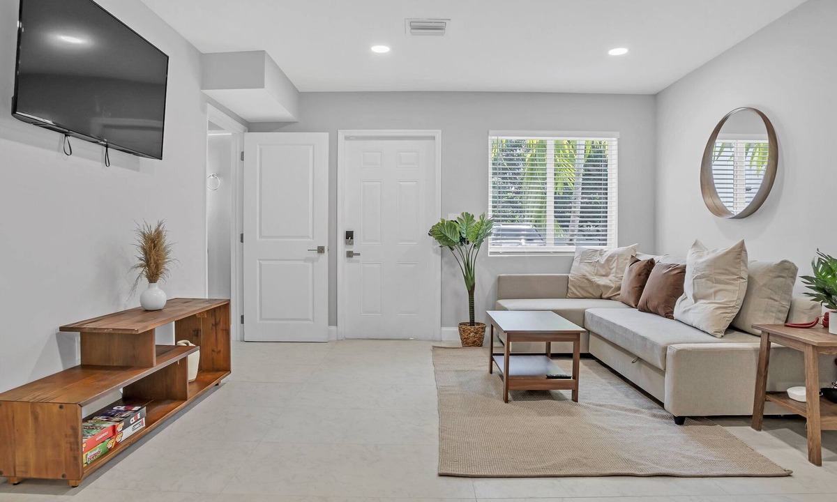 Downtown Fort Lauderdale Villa | Sistrunk Shades Villa #5 - Brand New Downtown Fort Lauderdale Florida Townhome