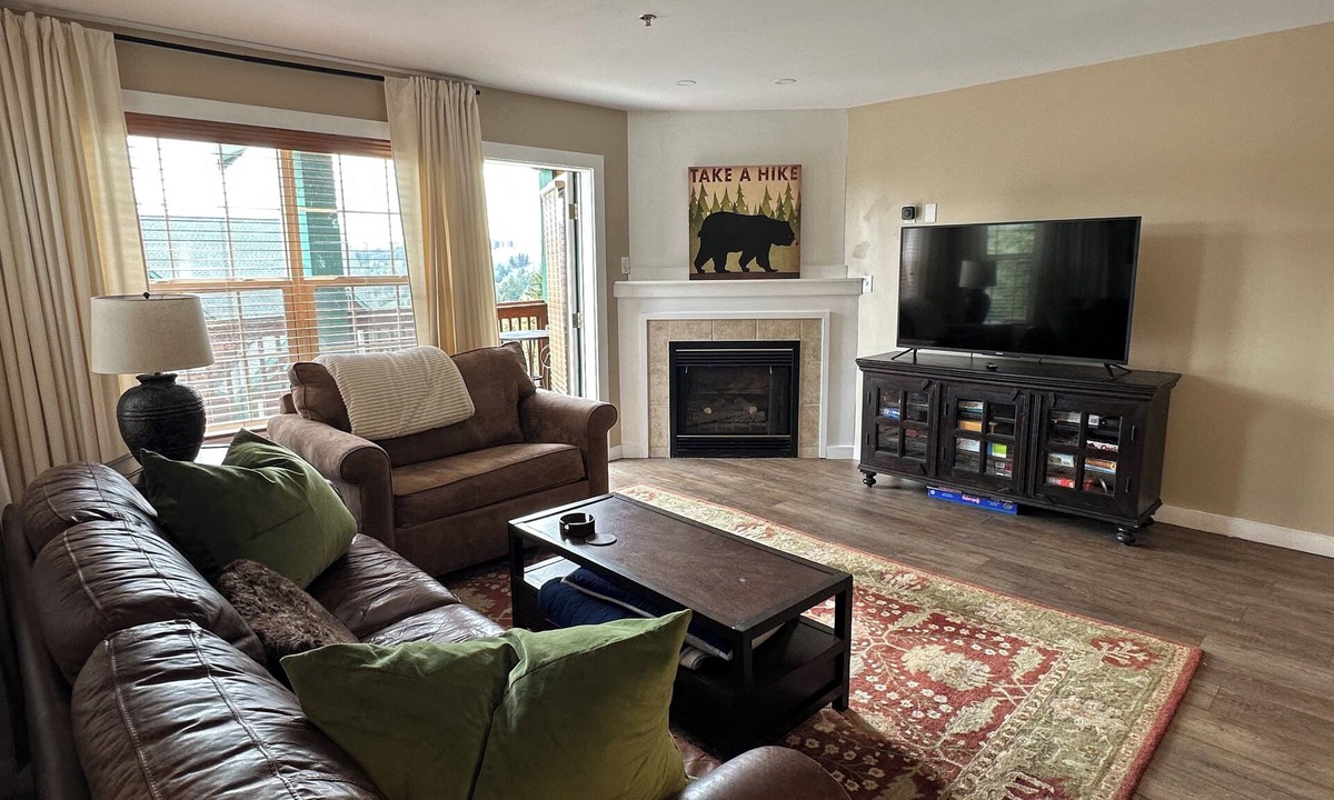Edray House | Ski-in/out, pet/kid-friendly, slope side townhouse
