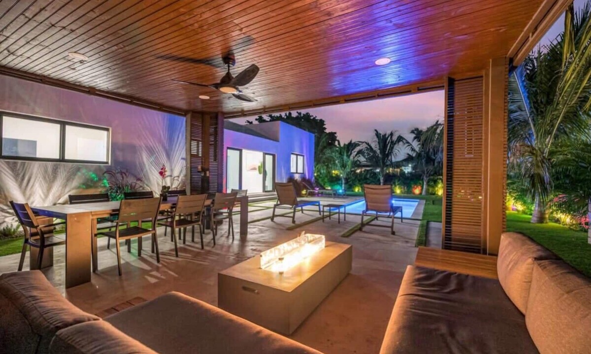 Golden Glades House | Sleek Brand New Home+Heated Pool+Basketball Court