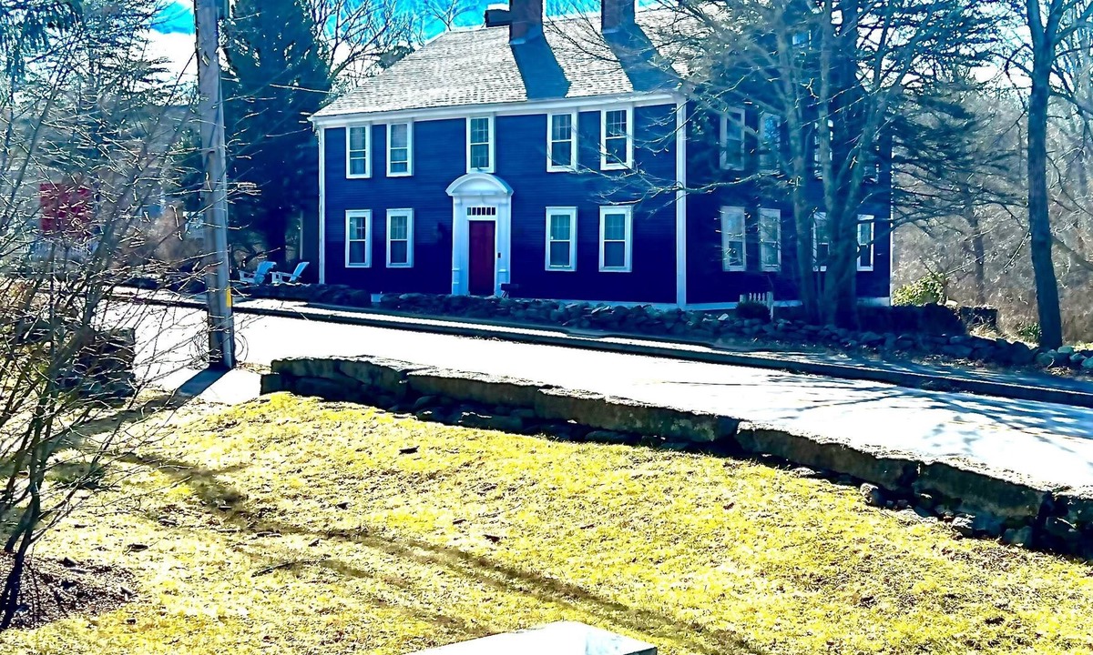 Barnstable House | Sleeps 14. Large Historic home in the village. 1 mile from beach