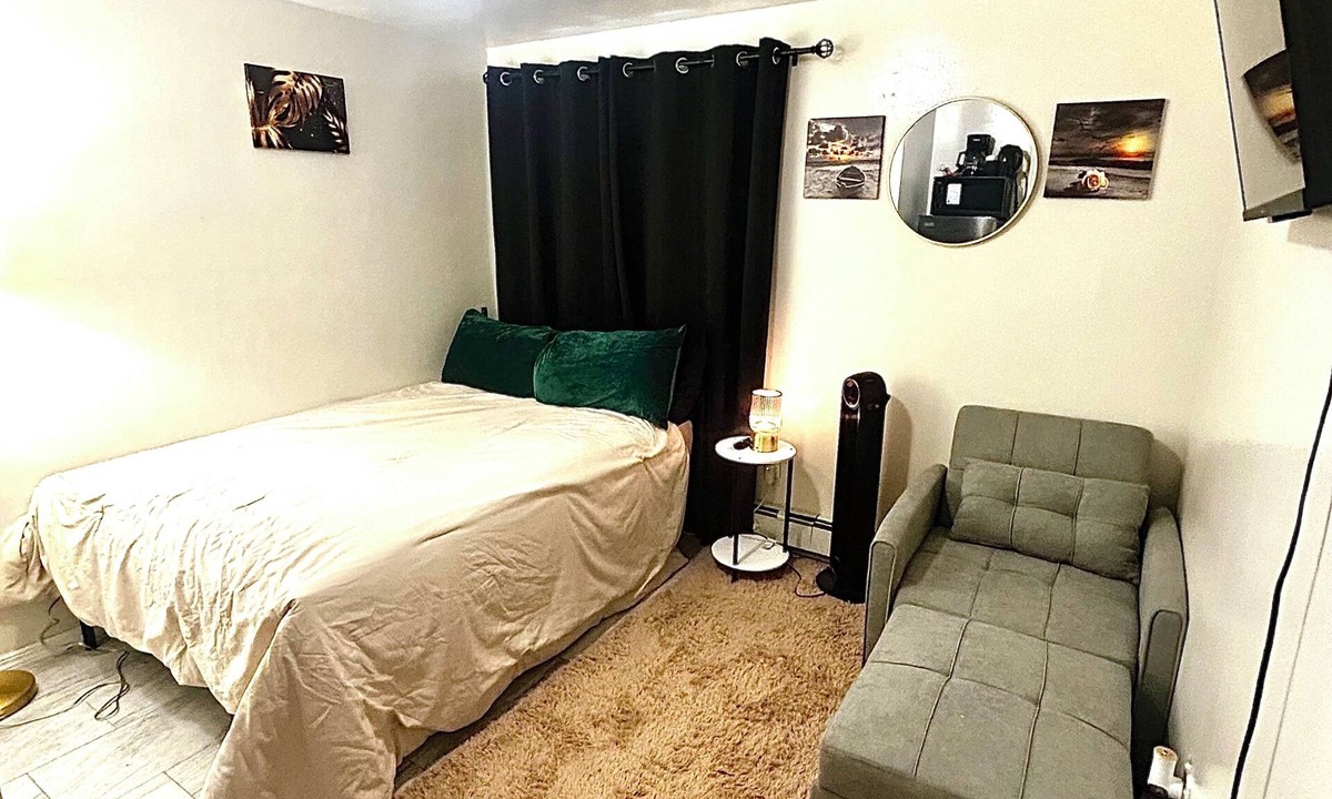 Ironbound District Apartment | Sleeps up to 4. Exclusive private room with private bathroom. Private entry.